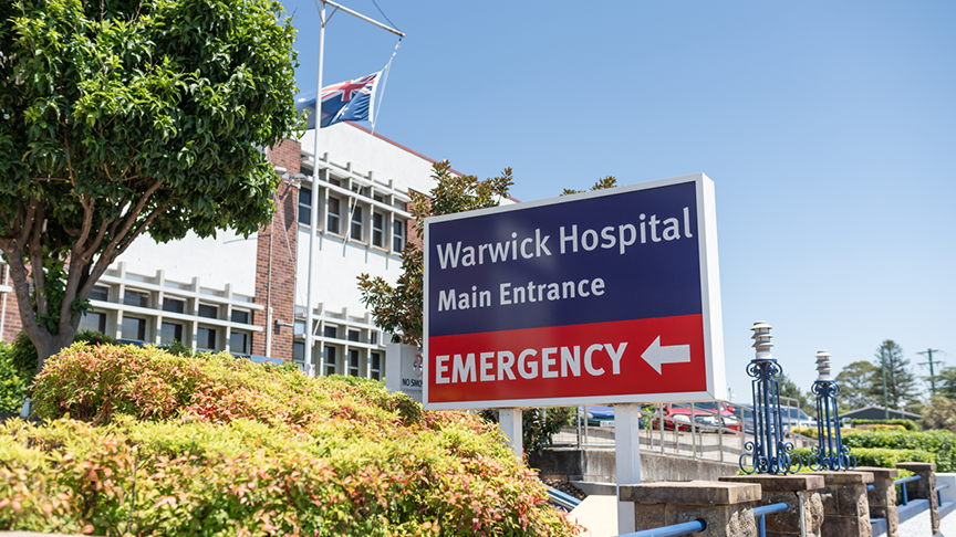 Main entrance sign to Warwick Hospital.